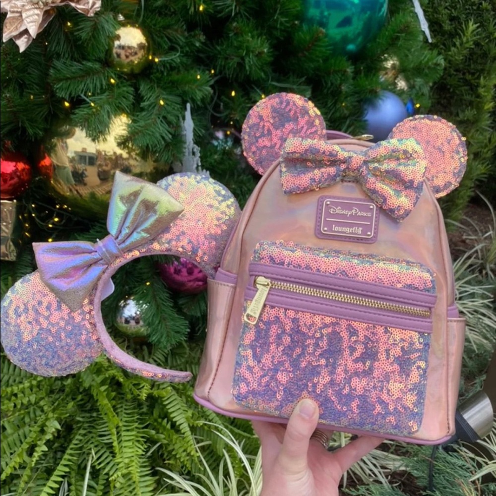 WDW Minnie Earidescent Loungefly Backpack & Ears - Picture 1 of 6